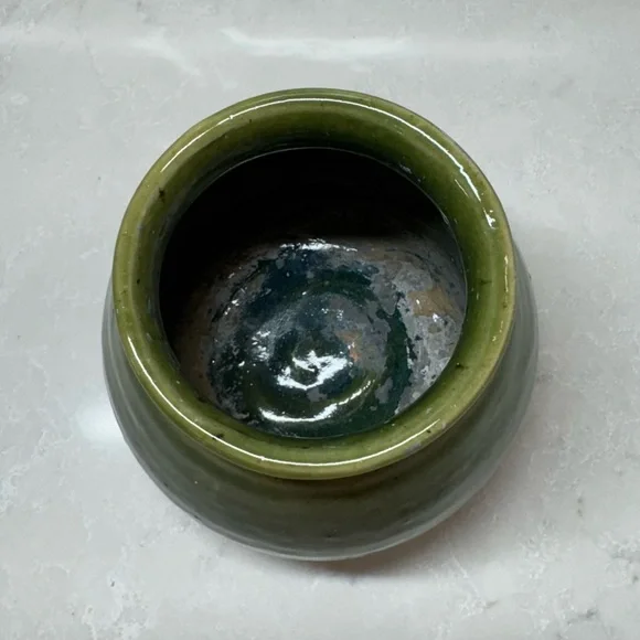 Green Ceramic Vase - Picture 5 of 11